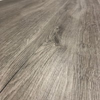 Donker eiken vloer Donker eiken vloer